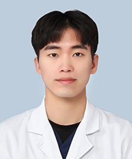 박인우